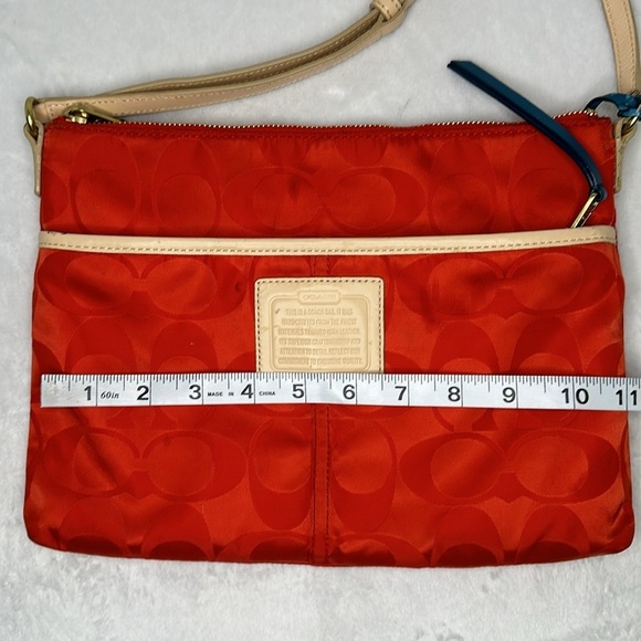 Coach Legacy Weekend Signature Nylon Hippie Swing Bag Shoulder Bag Crossbody Red - Picture 10 of 12